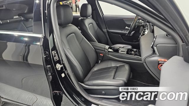 Mercedes-Benz A-Class A220 Hatchback