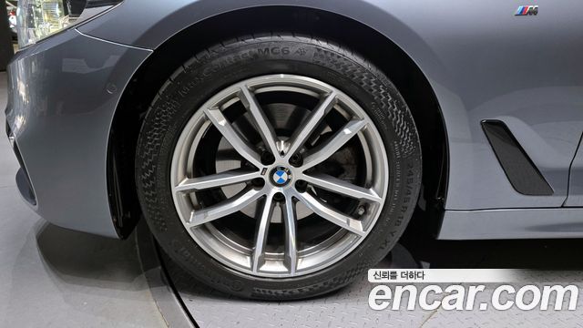 BMW 5-Series 520d M Sport package