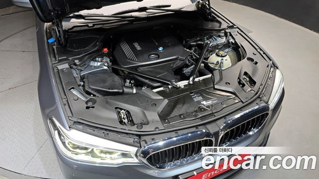 BMW 5-Series 520d M Sport package