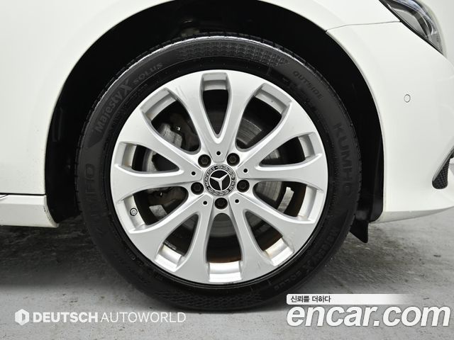 Mercedes-Benz E-Class E220d Exclusive