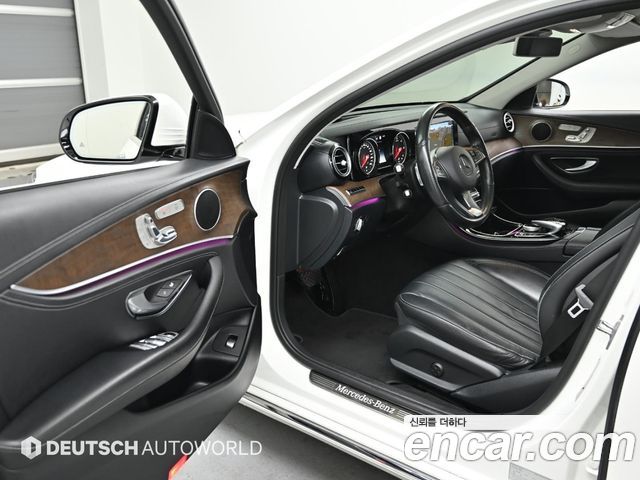 Mercedes-Benz E-Class E220d Exclusive