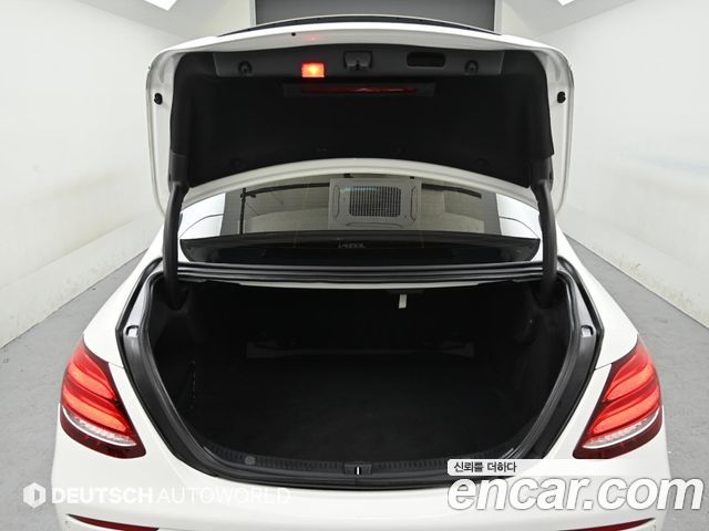 Mercedes-Benz E-Class E220d Exclusive