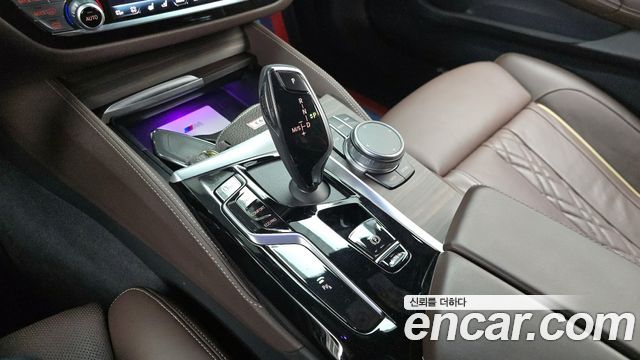 BMW 5-Series 530i xDrive M Sport Package