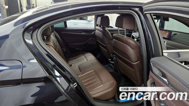 BMW 5-Series 530i xDrive M Sport Package