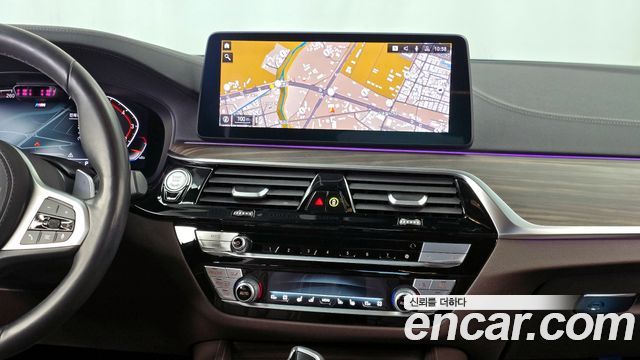 BMW 5-Series 530i xDrive M Sport Package