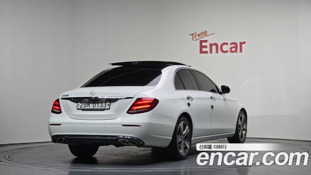 Mercedes-Benz E-Class E300 AV Intelligent Drive