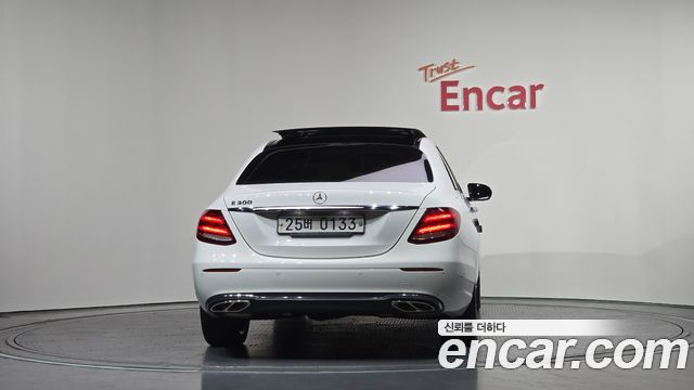 Mercedes-Benz E-Class E300 AV Intelligent Drive