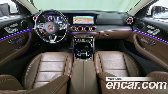 Mercedes-Benz E-Class E300 AV Intelligent Drive