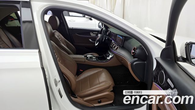 Mercedes-Benz E-Class E300 AV Intelligent Drive