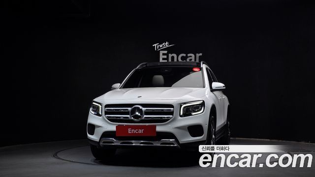 Mercedes-Benz GLB-Class GLB220