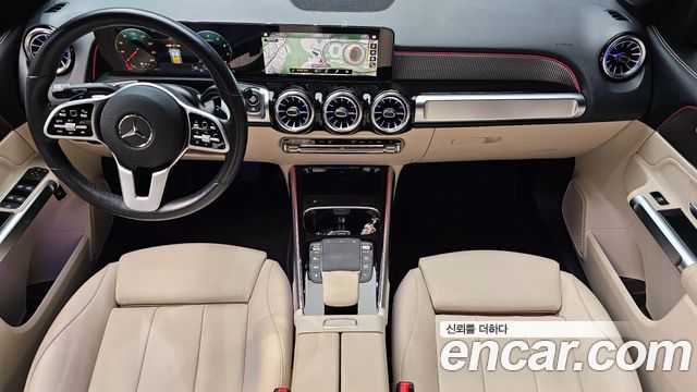 Mercedes-Benz GLB-Class GLB220