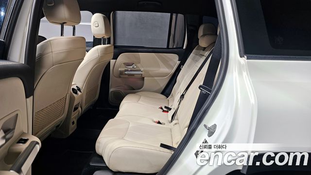 Mercedes-Benz GLB-Class GLB220