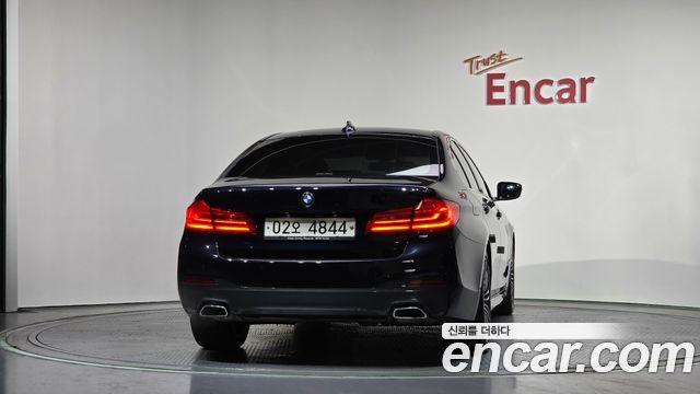 BMW 5-Series 530i M Sport Package Plus