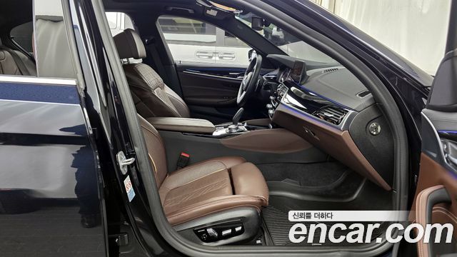 BMW 5-Series 530i M Sport Package Plus