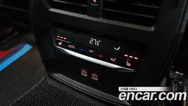 BMW 3-Series 320i Luxury