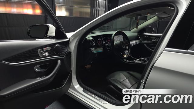 Mercedes-Benz E-Class E220d 4MATIC Avantgarde