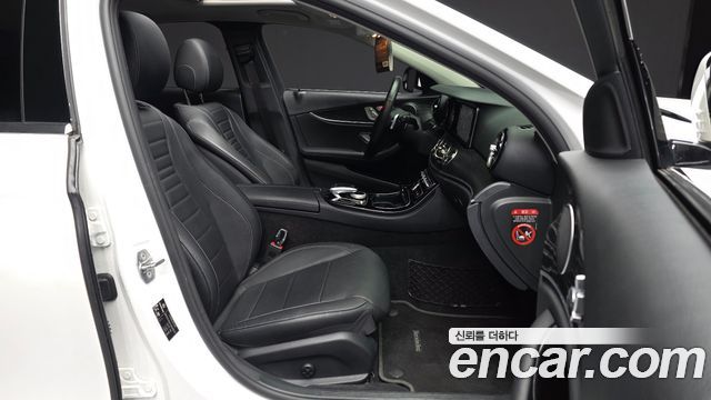 Mercedes-Benz E-Class E220d 4MATIC Avantgarde
