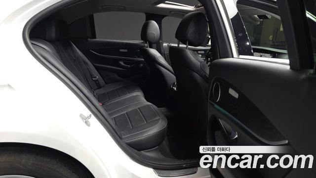 Mercedes-Benz E-Class E220d 4MATIC Avantgarde