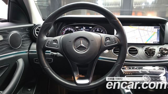 Mercedes-Benz E-Class E220d 4MATIC Avantgarde