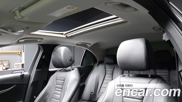 Mercedes-Benz E-Class E220d 4MATIC Avantgarde