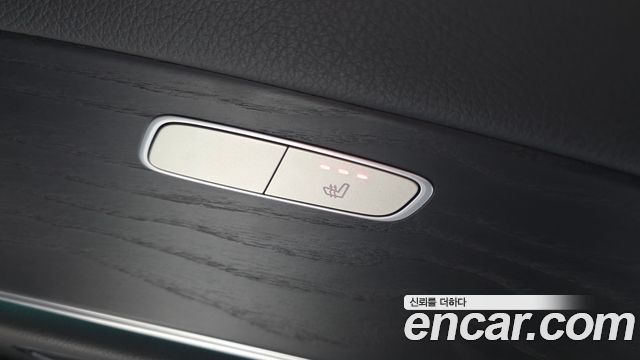 Mercedes-Benz E-Class E220d 4MATIC Avantgarde