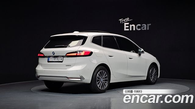 BMW 2-Series 220i Luxury