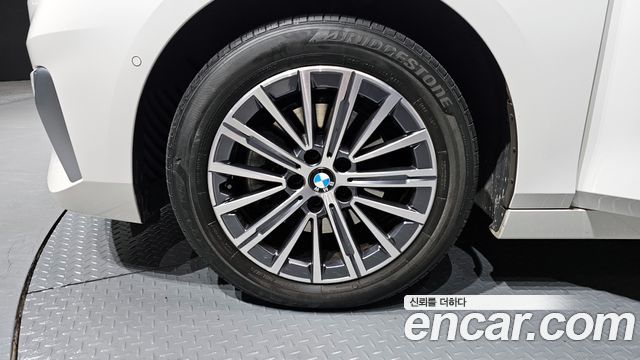 BMW 2-Series 220i Luxury