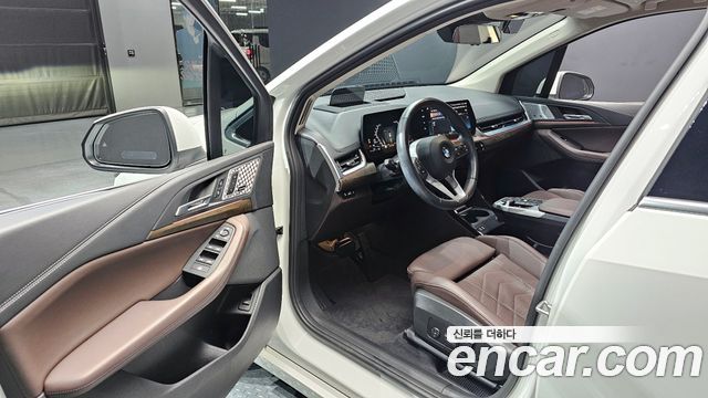 BMW 2-Series 220i Luxury