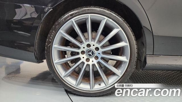 Mercedes-Benz E-Class E350 4MATIC AMG Line