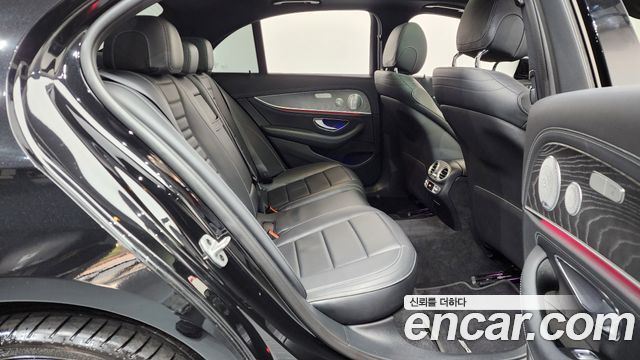 Mercedes-Benz E-Class E350 4MATIC AMG Line