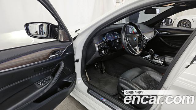 BMW 5-Series 530i M Sport Package Plus