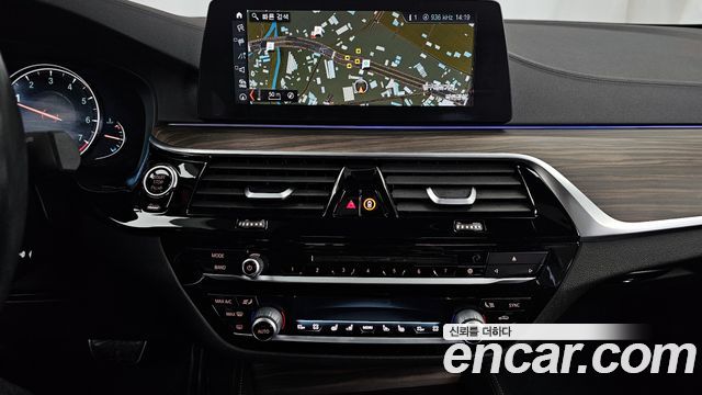 BMW 5-Series 530i M Sport Package Plus