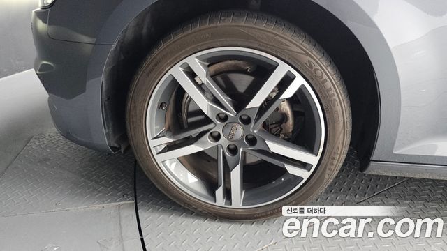 Audi A4 40 TFSI Premium