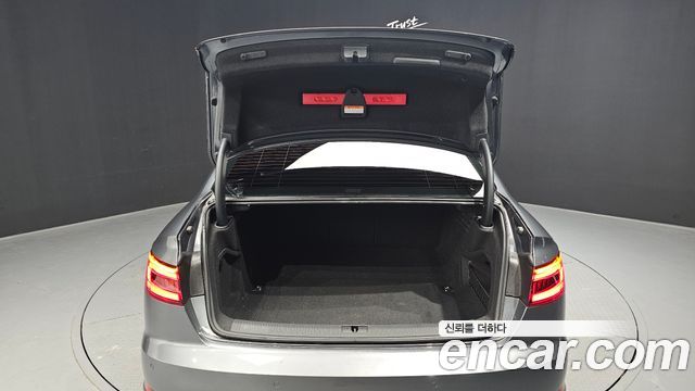 Audi A4 40 TFSI Premium