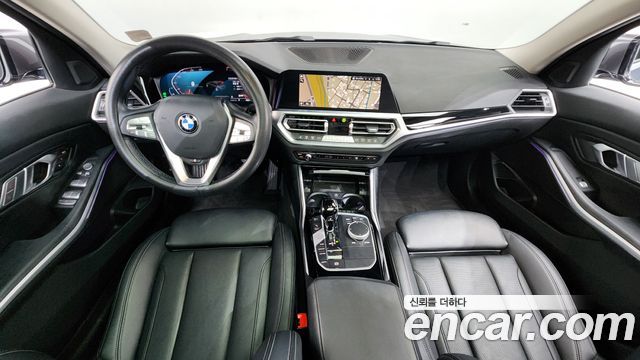 BMW 3-Series 320i