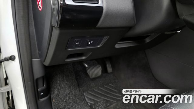 Land Rover Discovery 2.0 SD4 SE