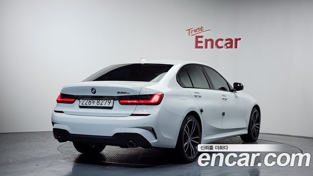 BMW 3-Series 330e M Sport