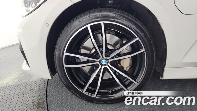 BMW 3-Series 330e M Sport