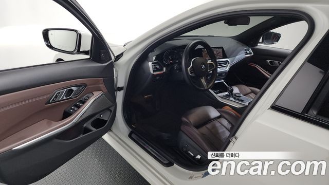 BMW 3-Series 330e M Sport