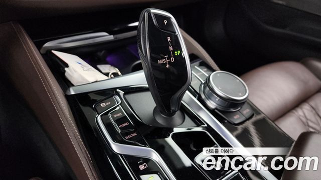 BMW 5-Series 530e M Sport