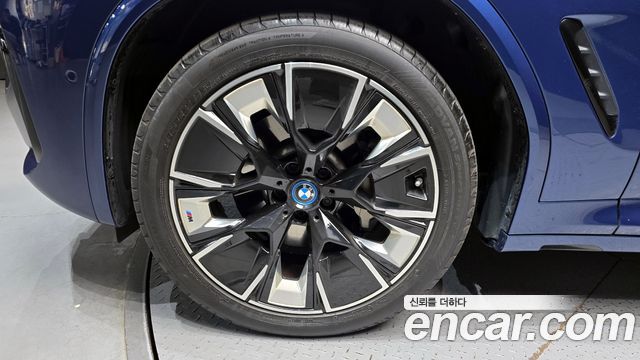 BMW iX3 M Sports