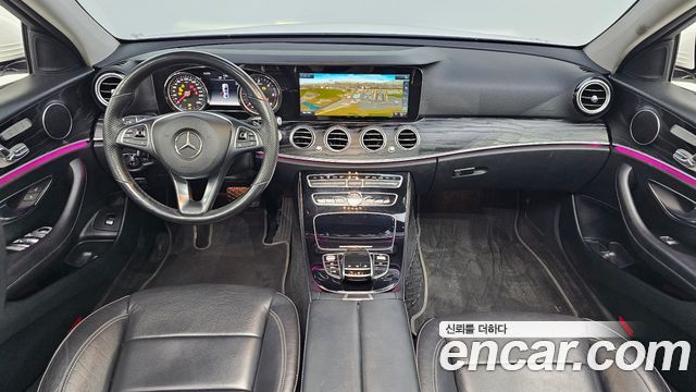 Mercedes-Benz E-Class E220d 4MATIC Avantgarde