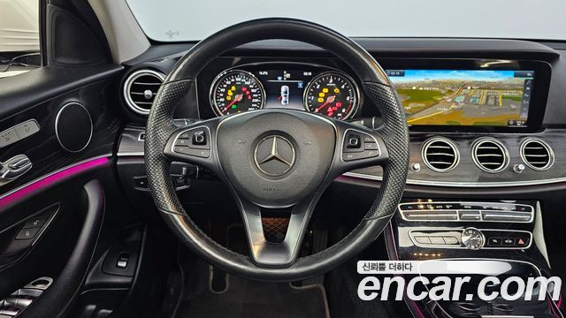 Mercedes-Benz E-Class E220d 4MATIC Avantgarde