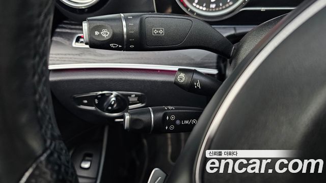 Mercedes-Benz E-Class E220d 4MATIC Avantgarde
