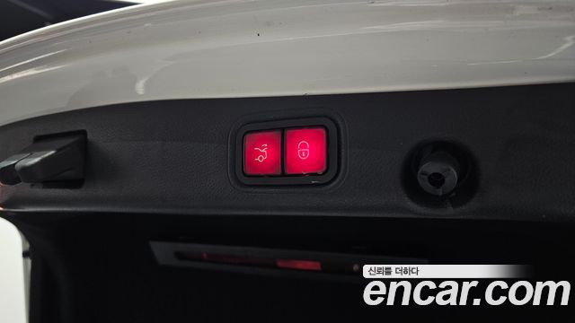 Mercedes-Benz E-Class E220d 4MATIC Avantgarde