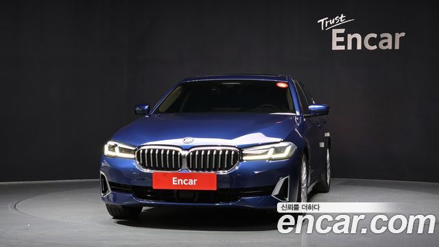 BMW 5-Series 530e Luxury