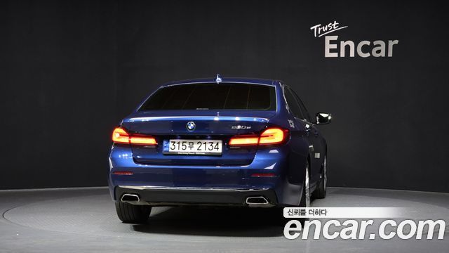 BMW 5-Series 530e Luxury