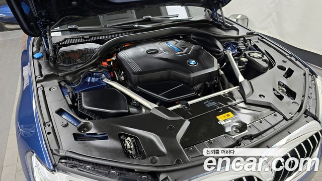 BMW 5-Series 530e Luxury
