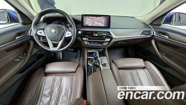 BMW 5-Series 530e Luxury