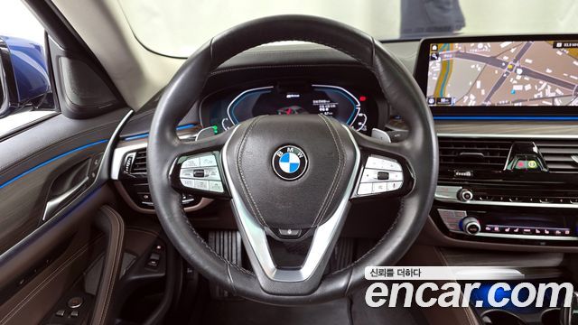 BMW 5-Series 530e Luxury
